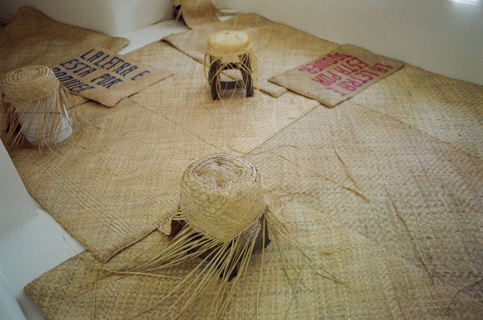 La letra E está por doquier / The Letter E is Everywhere